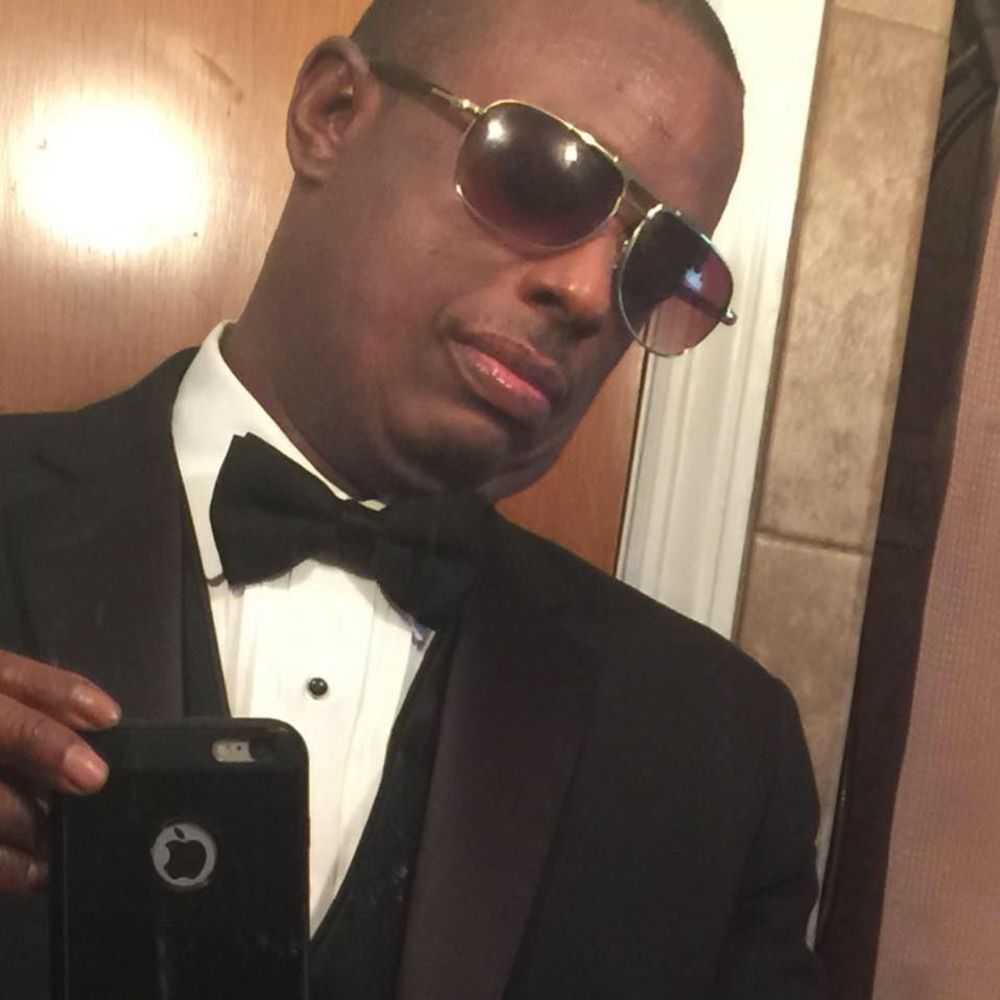 Meet your Posher, Cliff